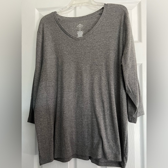 Women’s Grey 3/4 Length Sleeve v-Neck T-Shirt SZ 2X - Picture 1 of 5